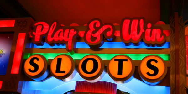 Play win slots